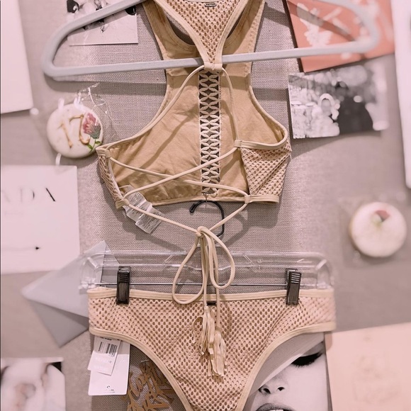 RIPCURL SWIMSUIT - Picture 2 of 2